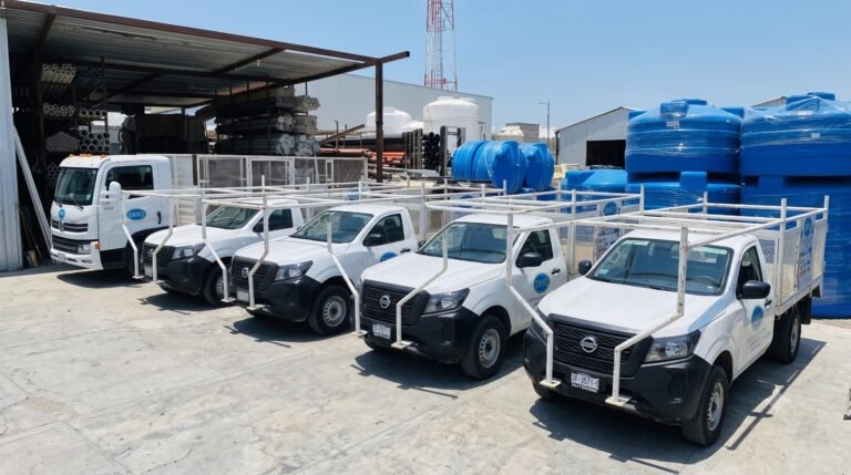 DHQ cuenta con una flota de vehículos de transporte para distribución de productos hidrosanitarios